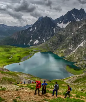 Kashmir Alpine Lakes Trek